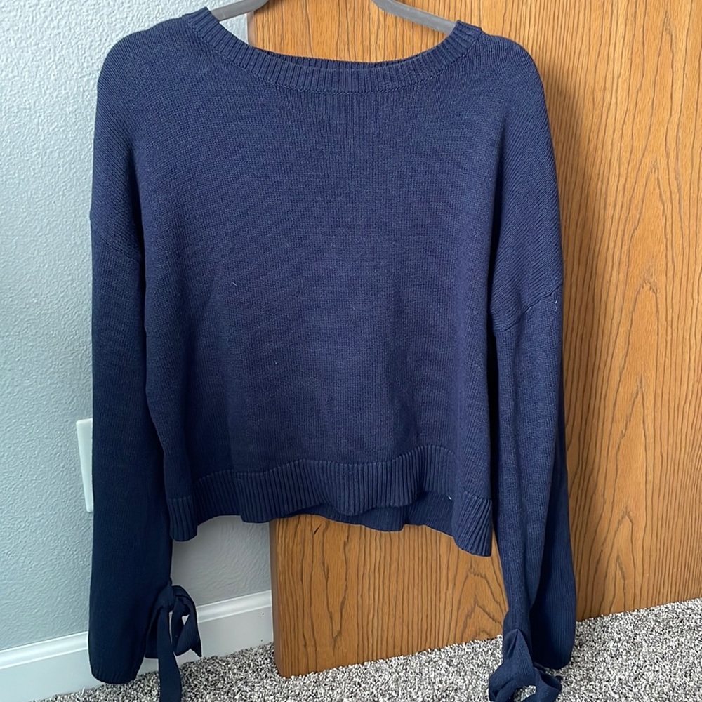 She + Sky Large Navy Crop Sweater